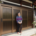 歴史を重ねた住まいにも、玄関引戸はしっかりと溶け込みます。